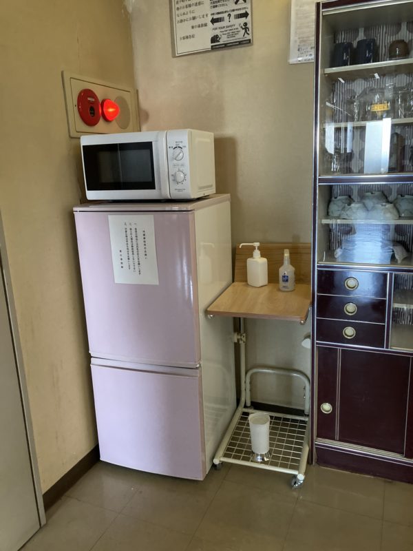 冷蔵庫と電子レンジ
