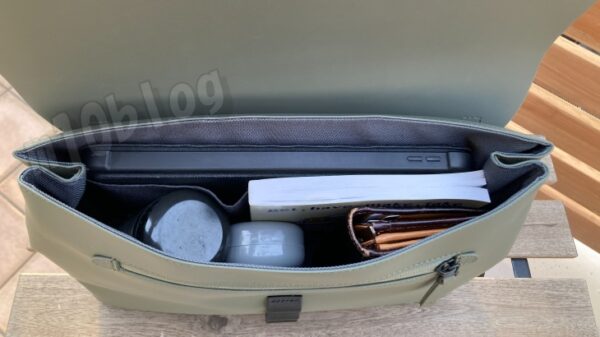 物を入れた状態狭い